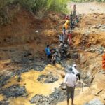 The villagers of Varoti contributed voluntary labor to build a well for drinking water. (Photo by Sunil Jorkar)