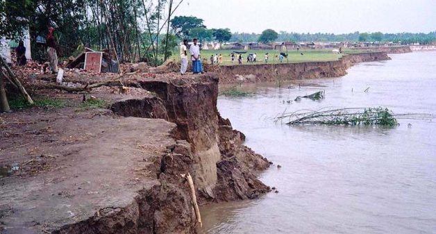 Unchecked river erosion has led to loss of habitation and livelihoods (Photo by Tarun Kanti Bose)