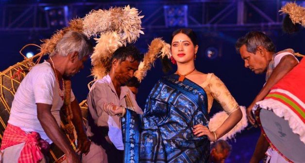 A fashion show organized by the district administration in Bishnupur has attracted new buyers, thus helping the weavers (Photo courtesy Manas Mandal)